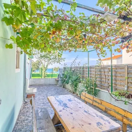 Marin Posesi Apartman Medulin